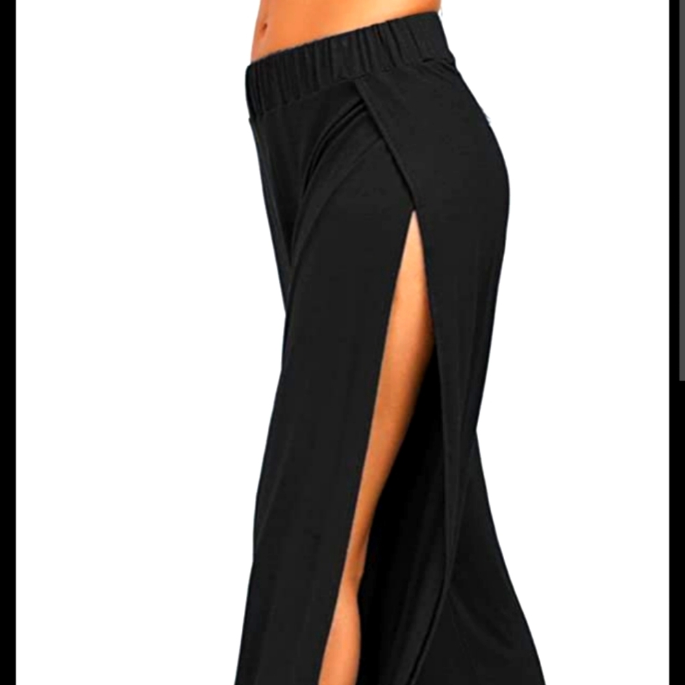 Black pants slits